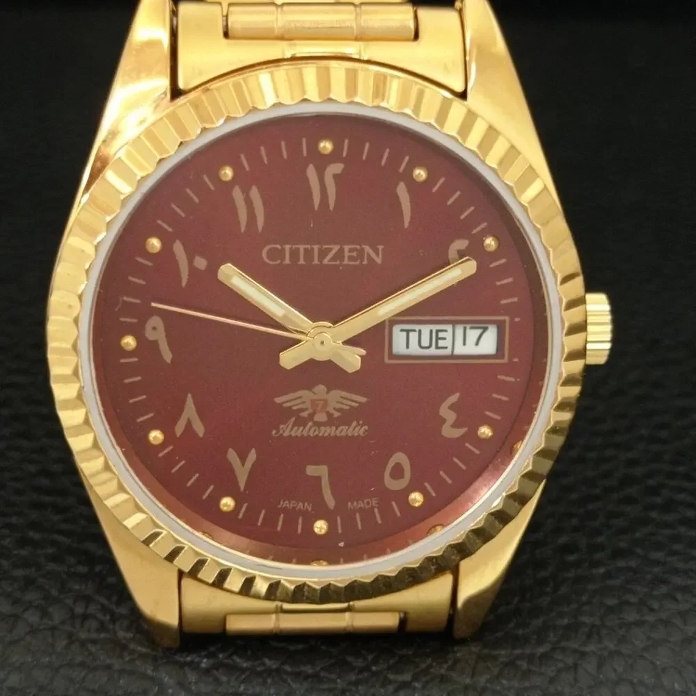 Vintage 1983 Citizen Automatic Mens Gold Watch W/daydate & Red accents